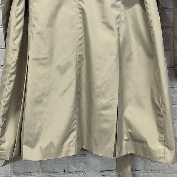 Weatherproof Trench Coat Women's Size M Beige Ruffle Rosette Belted Rain Casual - Picture 9 of 11